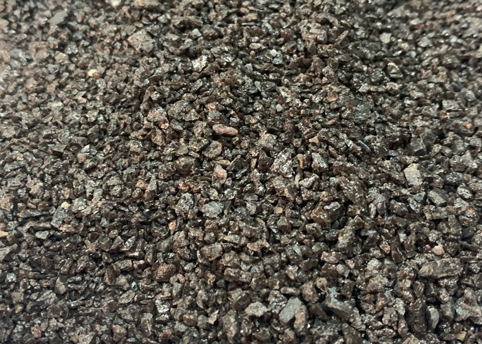 Brown fixierte Ziegelstein-Rohstoffe Gray Color des Aluminiumoxyd-98% 5-8MM